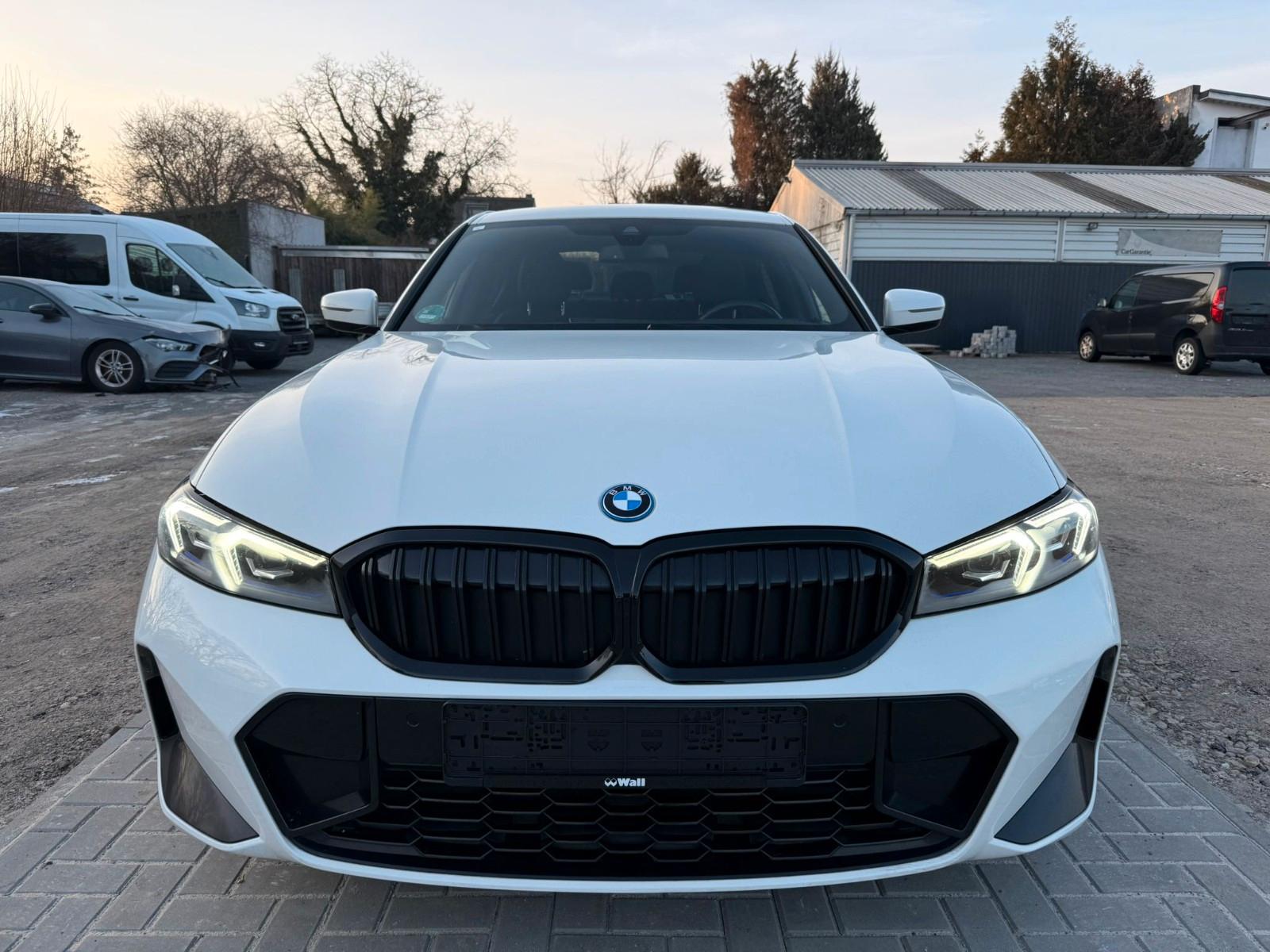 BMW, 3 Series - 320 second hand de vanzare