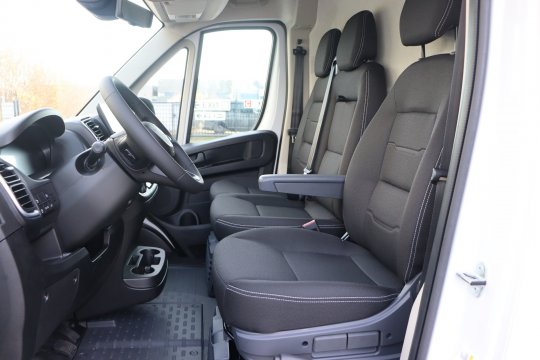 Peugeot Boxer second hand de vanzare