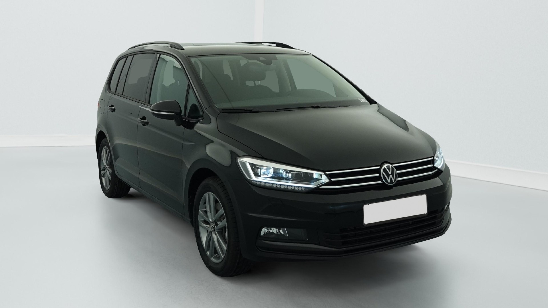 Volkswagen Touran second-hand de vanzare