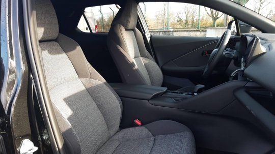 Toyota C-HR second hand de vanzare