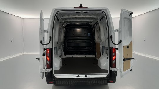 Nissan Interstar second hand de vanzare