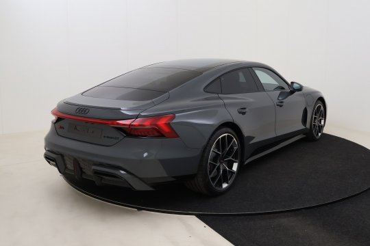 Audi RS e-tron GT second hand de vanzare