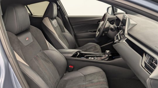 Toyota C-HR second hand de vanzare