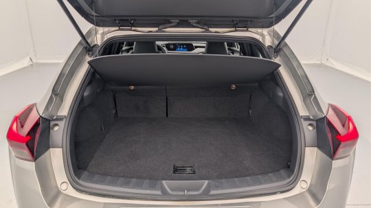 Lexus UX 250h second hand de vanzare