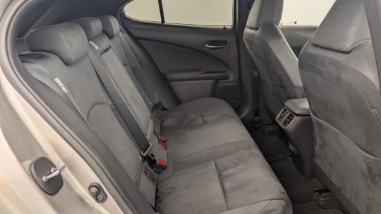 Lexus UX 250h second hand de vanzare