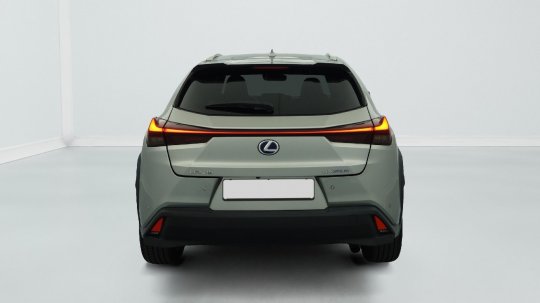 Lexus UX 250h second hand de vanzare