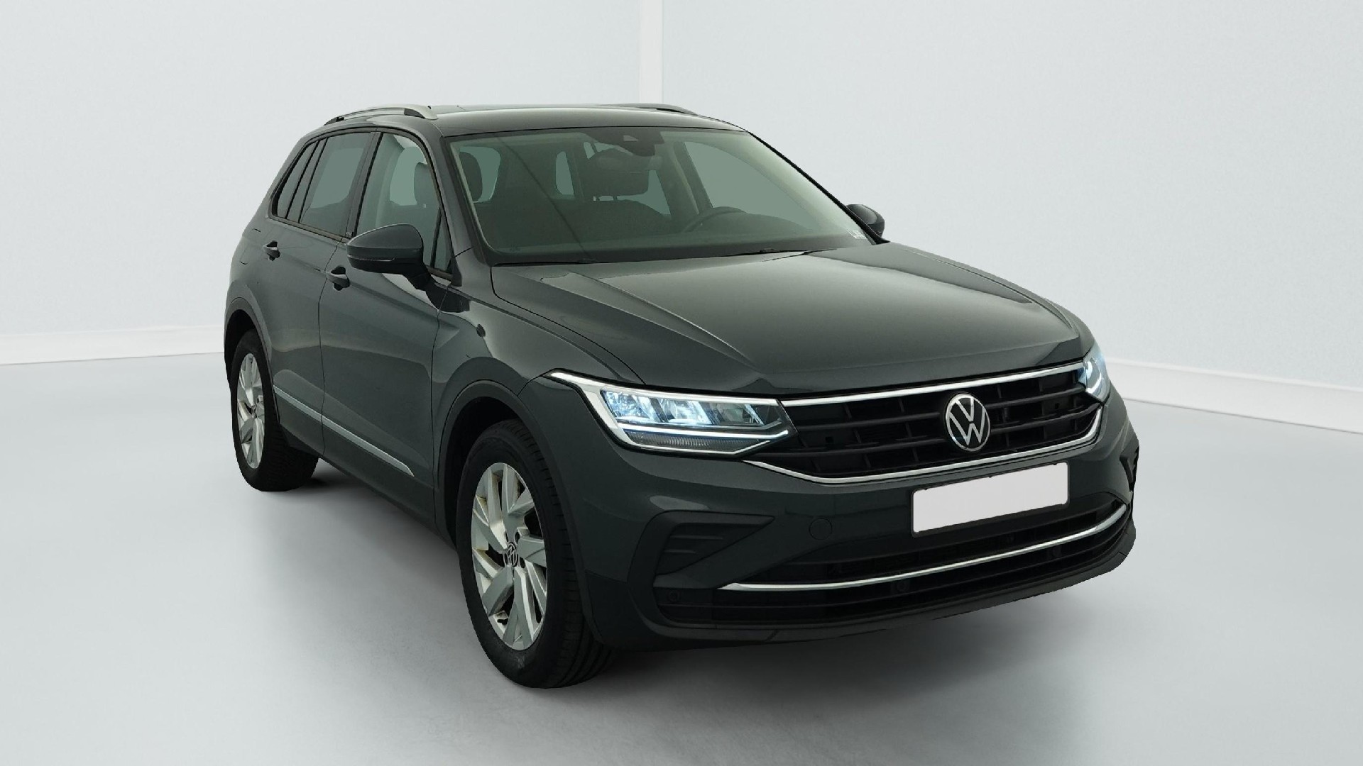Volkswagen Tiguan second-hand de vanzare