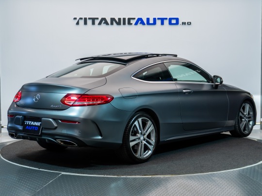 Mercedes-Benz, C-Class - C 300 second hand de vanzare