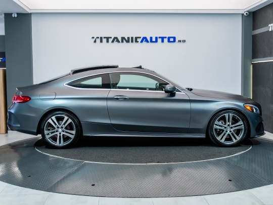 Mercedes-Benz, C-Class - C 300 second hand de vanzare