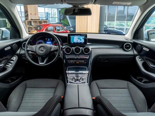 Mercedes-Benz, GLC-Class - GLC 220 second hand de vanzare